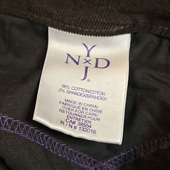 NYDJ Chocolate Micro Corduroy jeans size 8P - Picture 9 of 12